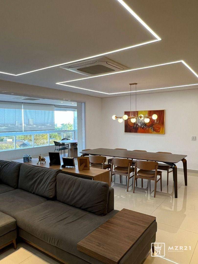 Apartamento à venda com 4 quartos, 209m² - Foto 5