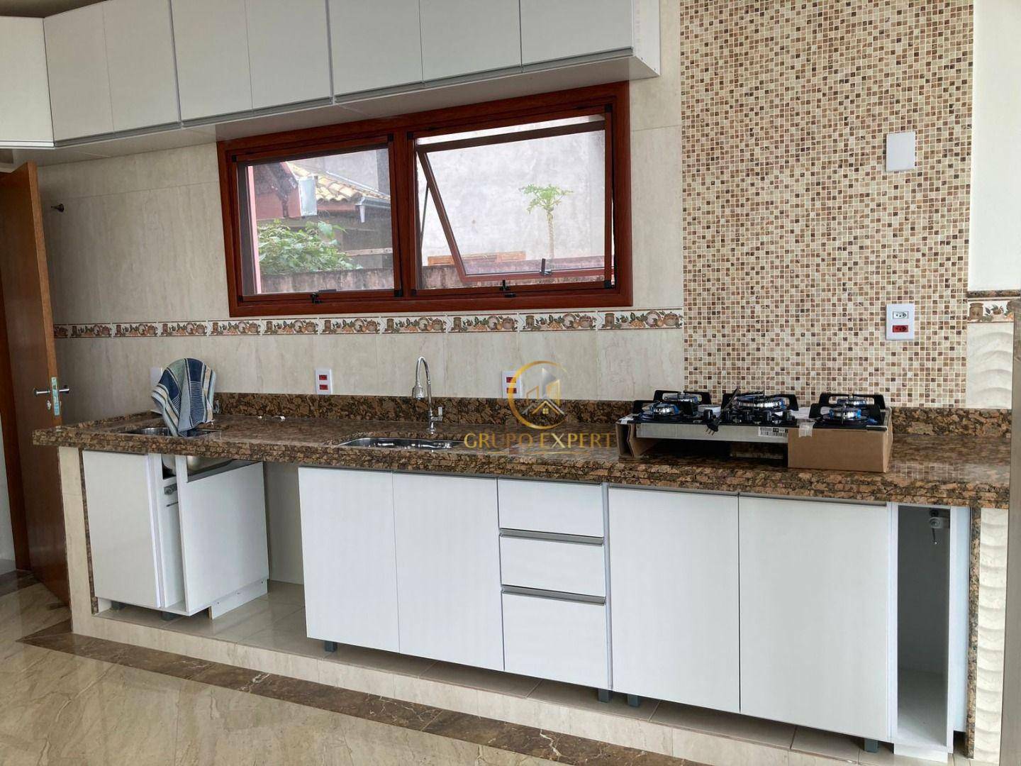 Sobrado à venda com 4 quartos, 565m² - Foto 8