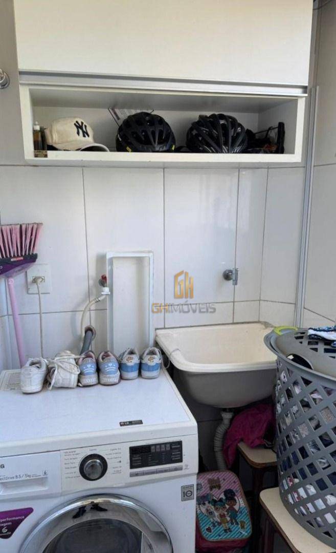 Apartamento à venda com 2 quartos, 72m² - Foto 4