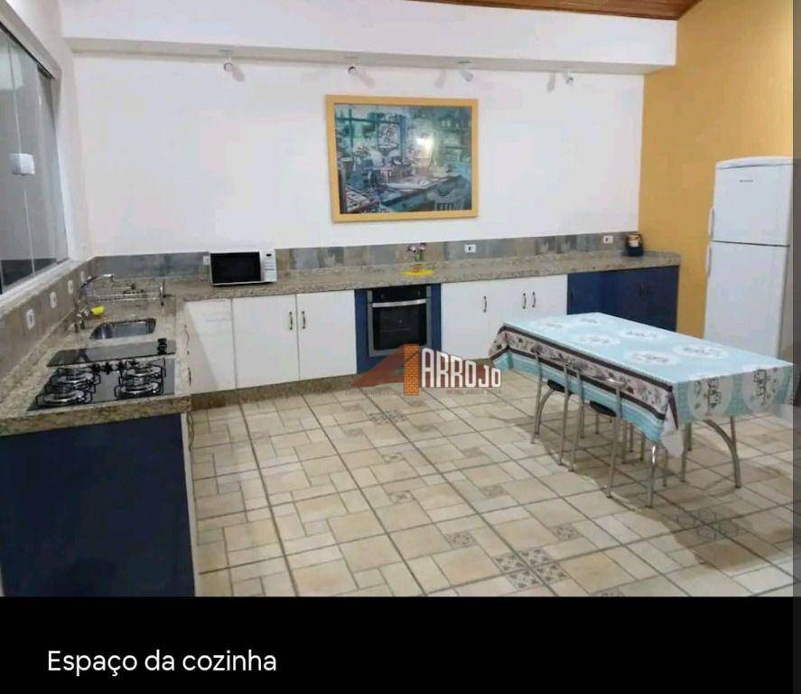 Casa à venda com 2 quartos, 142m² - Foto 8