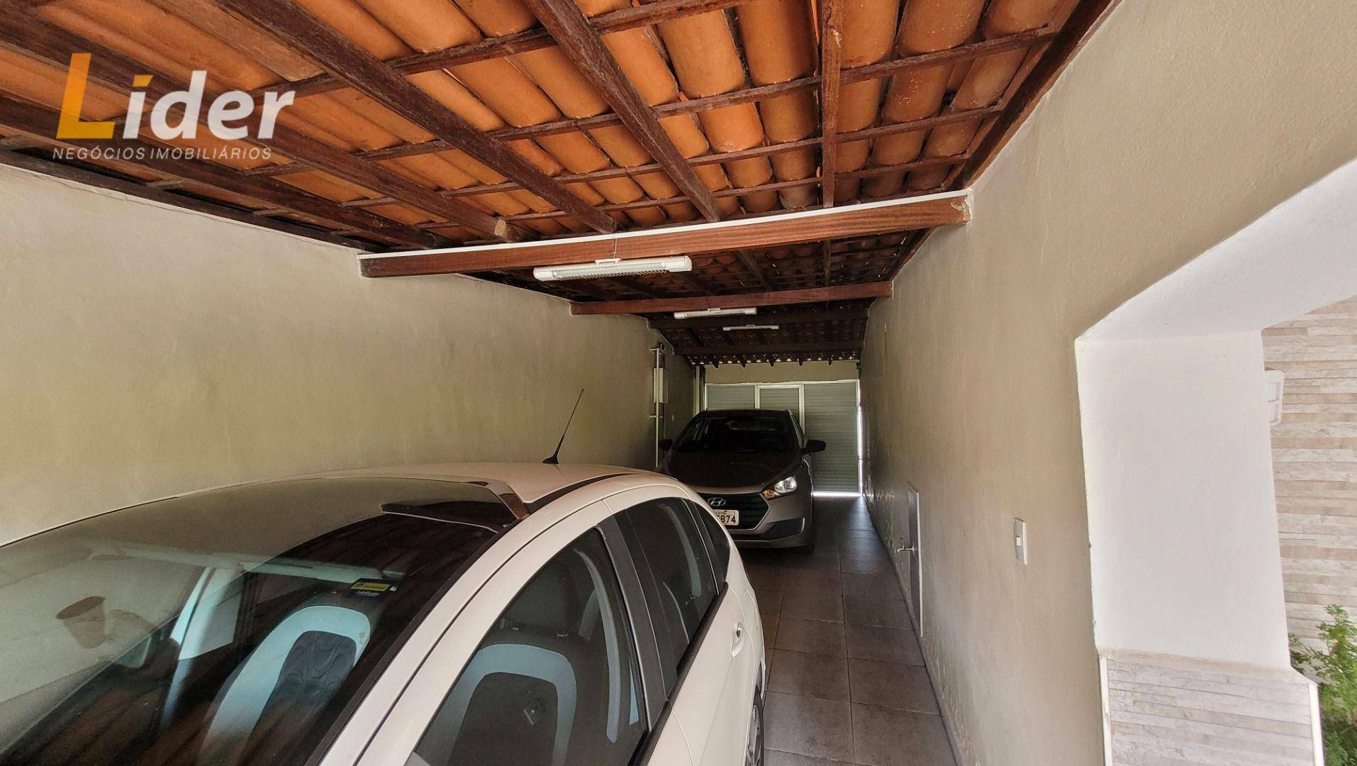 Casa à venda com 3 quartos, 281m² - Foto 32