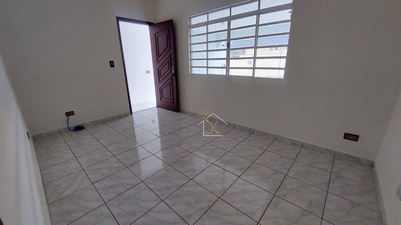 Casa para alugar com 3 quartos, 109m² - Foto 4