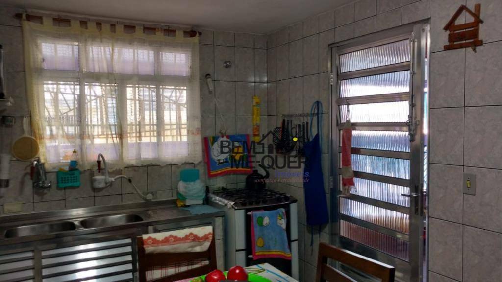 Casa à venda com 4 quartos, 125m² - Foto 13