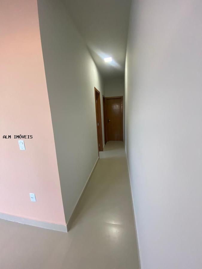 Casa à venda com 2 quartos, 45m² - Foto 4