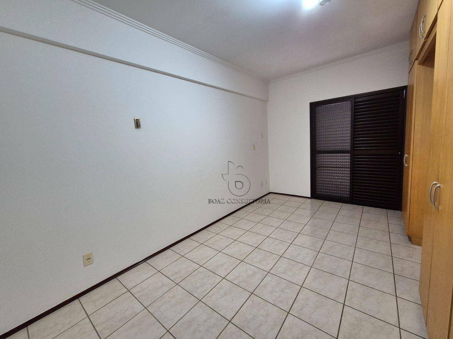 Apartamento à venda com 3 quartos, 109m² - Foto 4