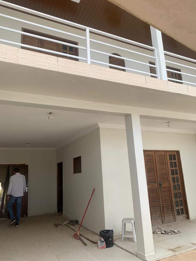 Casa à venda com 6 quartos, 300m² - Foto 2