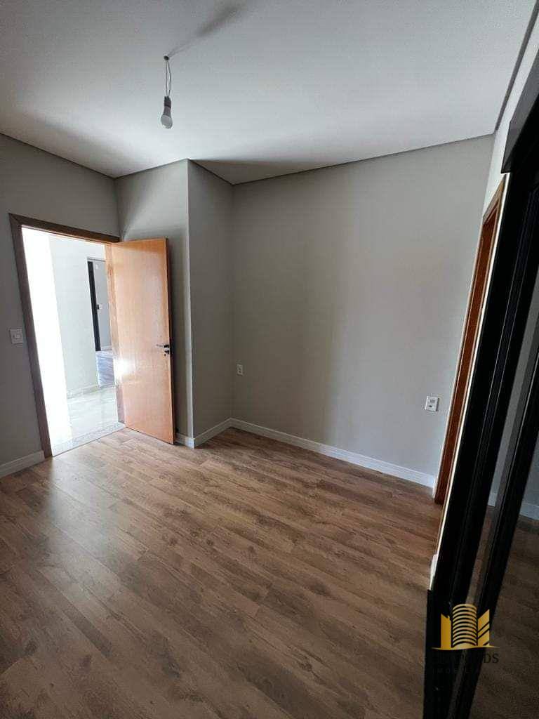 Casa à venda com 3 quartos, 156m² - Foto 13