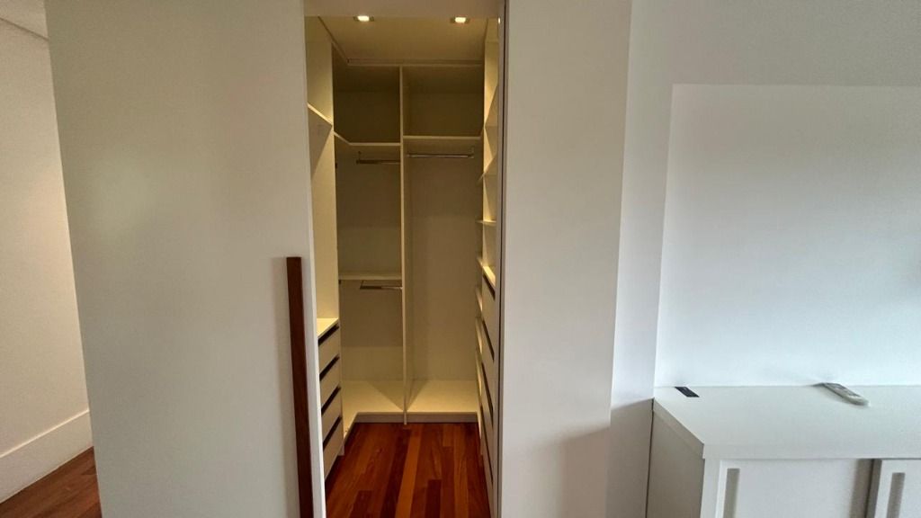 Casa de Condomínio para alugar com 3 quartos, 280m² - Foto 37