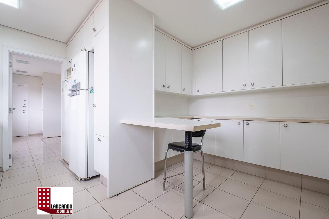 Apartamento à venda com 3 quartos, 299m² - Foto 11