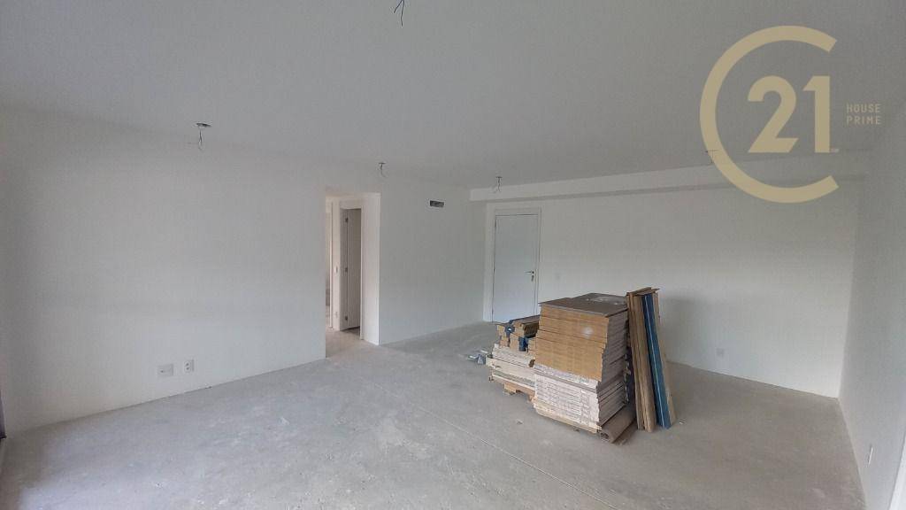 Apartamento à venda com 3 quartos, 154m² - Foto 4