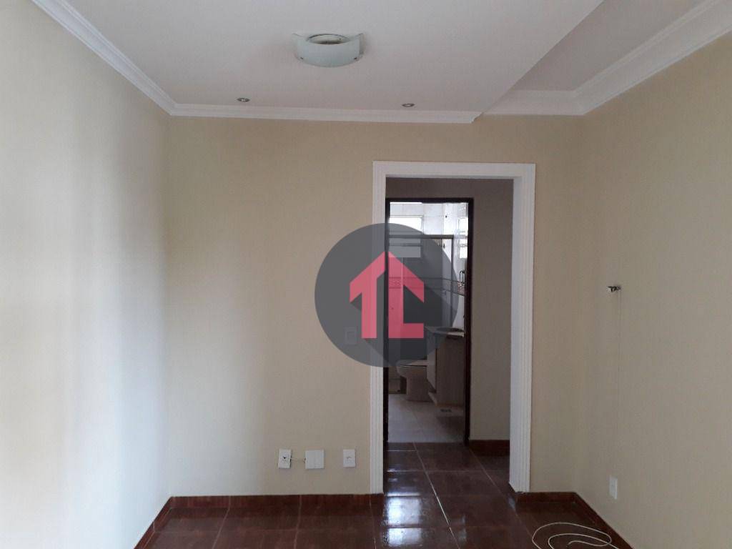 Apartamento à venda com 3 quartos, 72m² - Foto 3