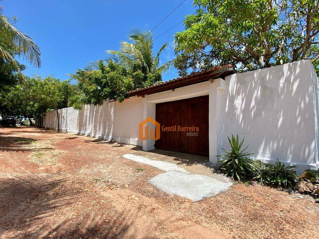 Casa à venda com 5 quartos, 220m² - Foto 7