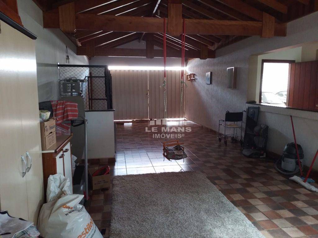 Casa à venda com 6 quartos, 296m² - Foto 14