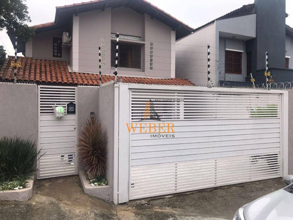 Sobrado à venda com 4 quartos, 250m² - Foto 1