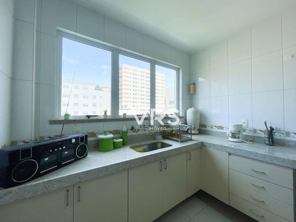 Apartamento à venda com 3 quartos, 118m² - Foto 7