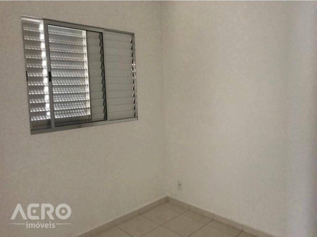 Apartamento à venda com 3 quartos, 77m² - Foto 4