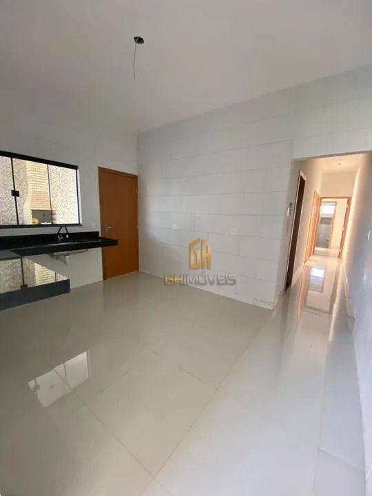 Casa à venda com 3 quartos, 220m² - Foto 4