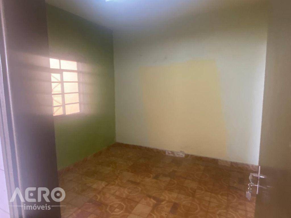 Casa para alugar com 3 quartos, 280m² - Foto 18