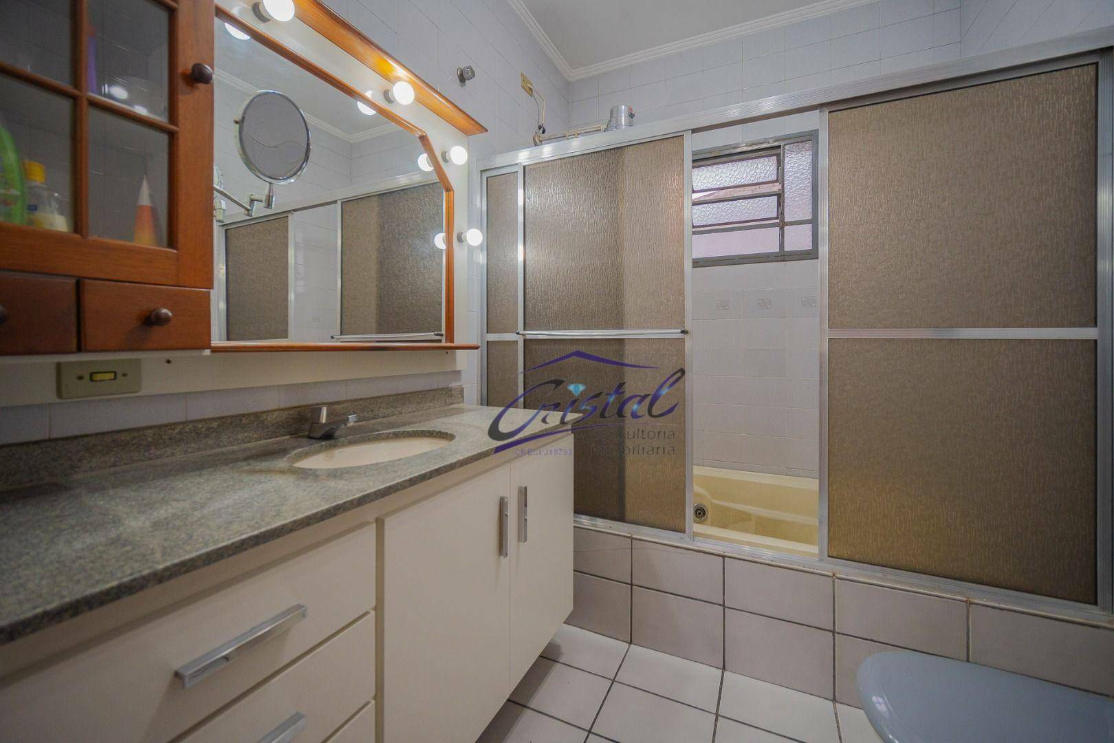 Casa à venda com 3 quartos, 331m² - Foto 42