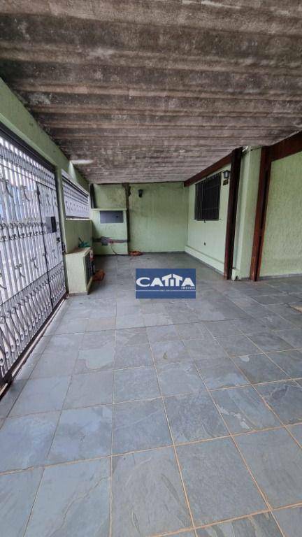 Casa à venda com 2 quartos, 230m² - Foto 2