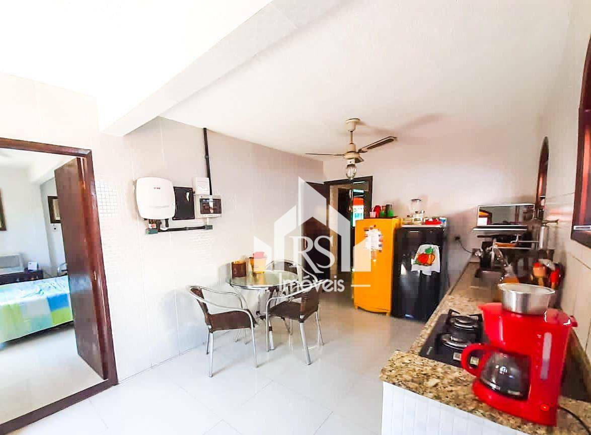 Casa à venda com 5 quartos, 268m² - Foto 11