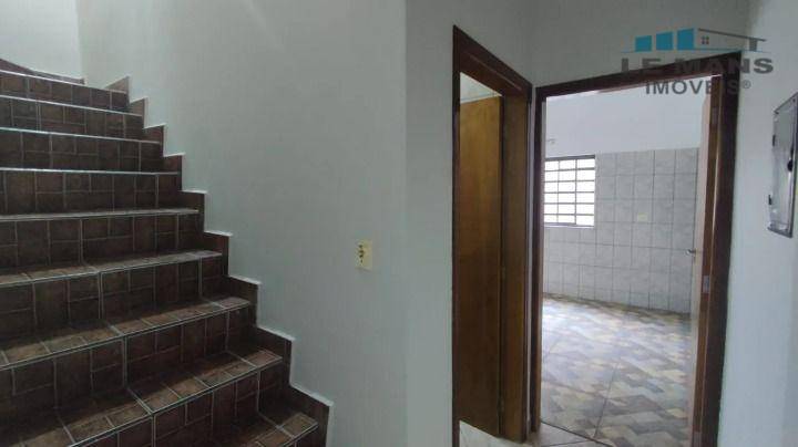 Casa à venda e aluguel com 3 quartos, 127m² - Foto 8