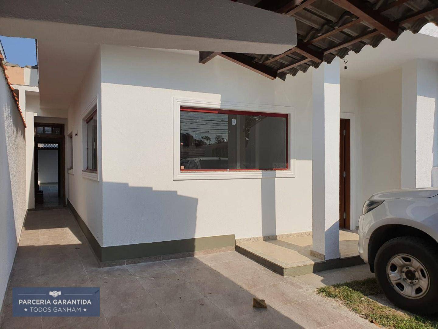 Casa à venda com 3 quartos, 142m² - Foto 1