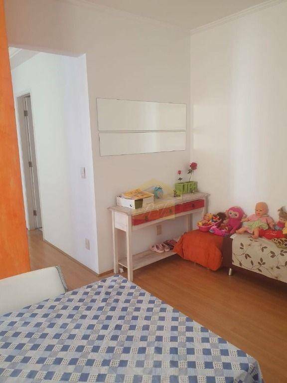 Apartamento à venda com 2 quartos, 70m² - Foto 4