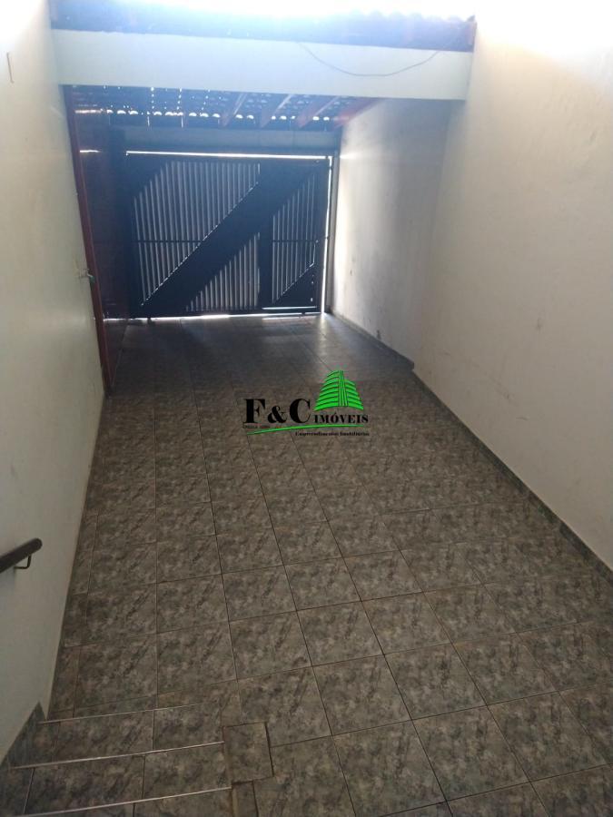 Sobrado à venda com 3 quartos, 200m² - Foto 4