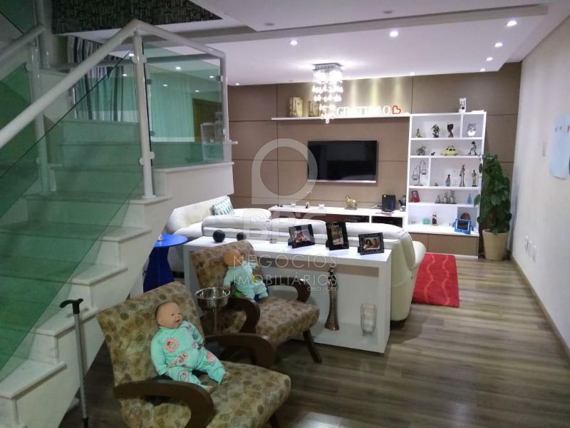 Sobrado à venda com 3 quartos, 308m² - Foto 4