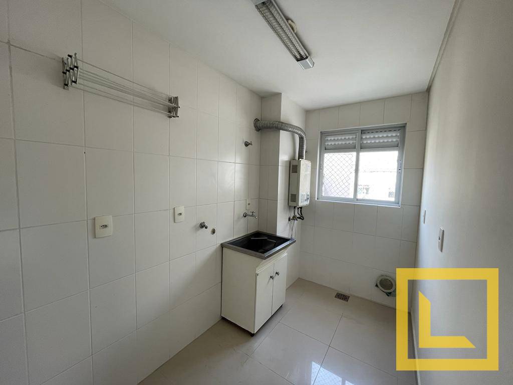 Apartamento à venda com 3 quartos, 106m² - Foto 3