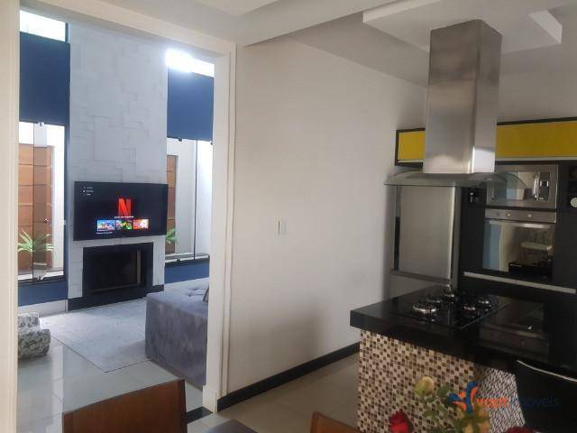 Sobrado à venda com 3 quartos, 186m² - Foto 1