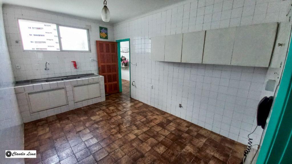 Apartamento à venda com 3 quartos, 132m² - Foto 19