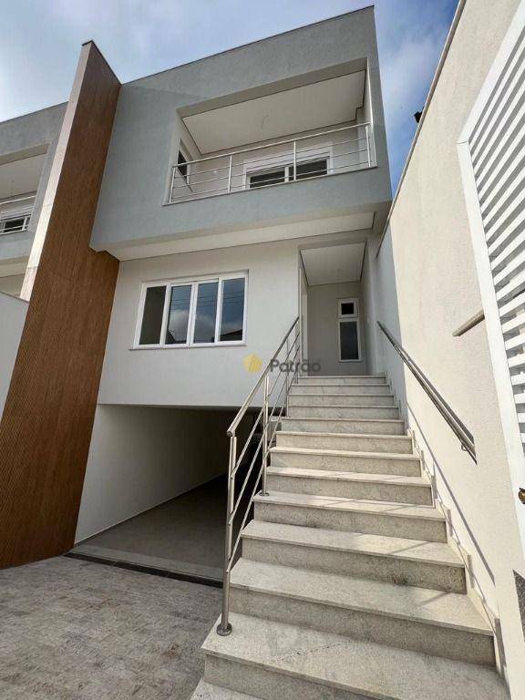 Sobrado à venda com 3 quartos, 250m² - Foto 1