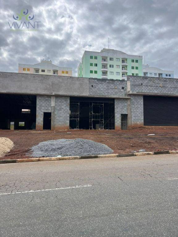 Loja-Salão, 300 m² - Foto 1