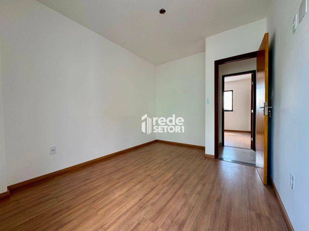 Casa à venda com 3 quartos, 156m² - Foto 7
