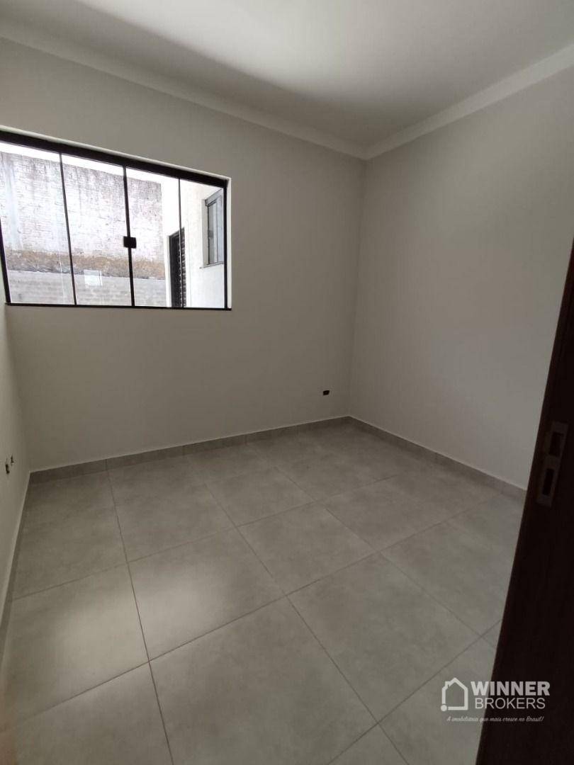 Casa à venda com 3 quartos, 68m² - Foto 4