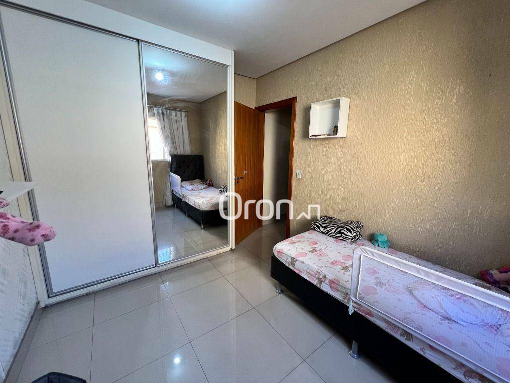 Casa à venda com 3 quartos, 90m² - Foto 13