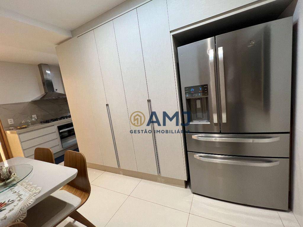 Apartamento à venda com 4 quartos, 224m² - Foto 13