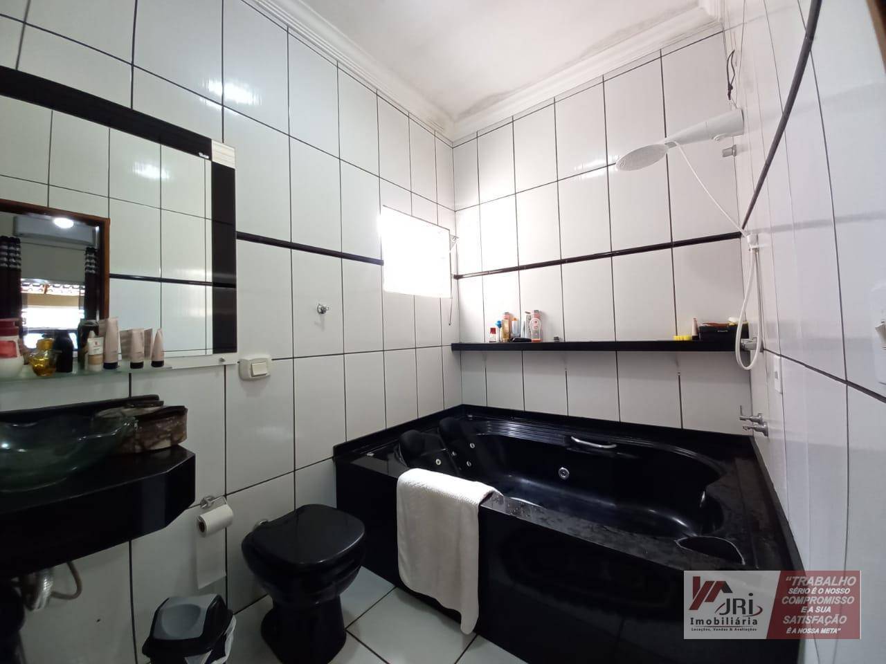 Casa à venda com 3 quartos, 250m² - Foto 15