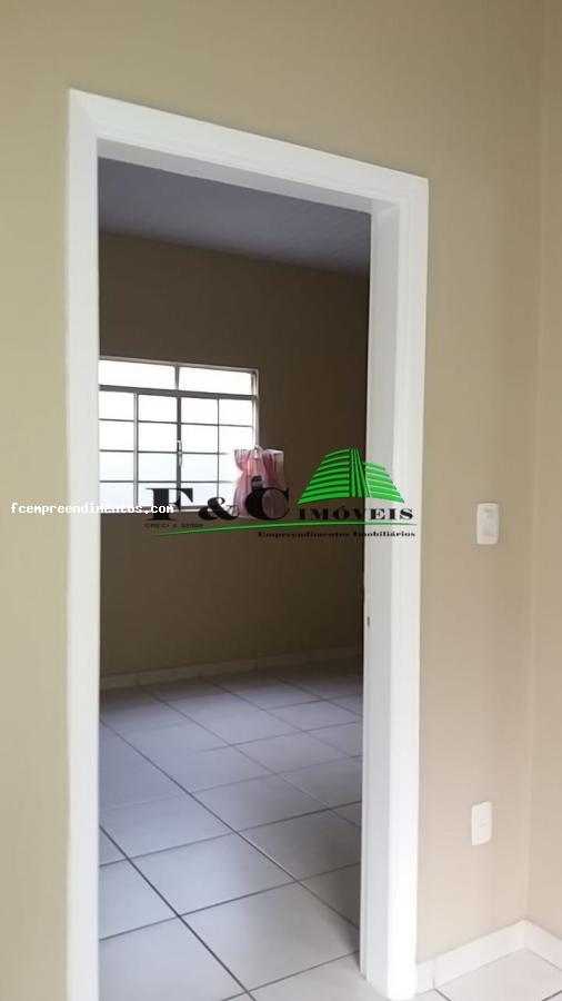 Casa à venda com 3 quartos, 250m² - Foto 7