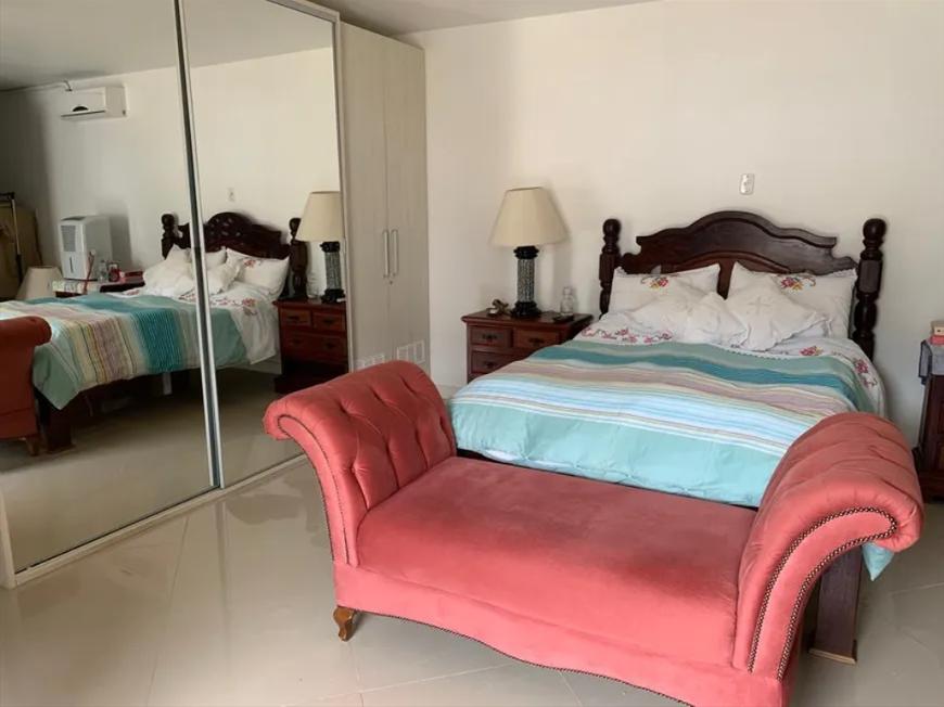 Casa à venda com 3 quartos, 305m² - Foto 12