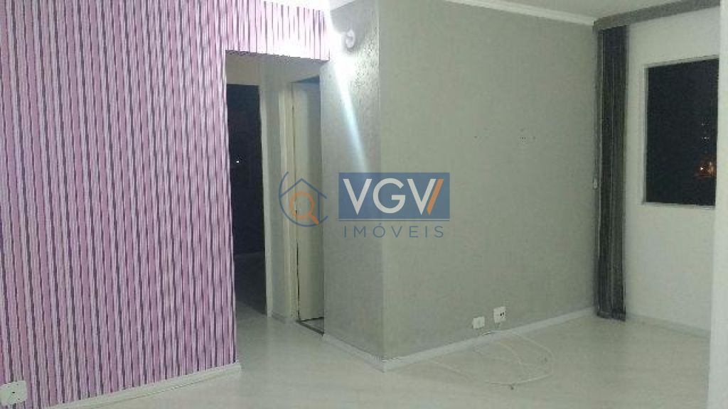 Apartamento à venda com 2 quartos, 58m² - Foto 3