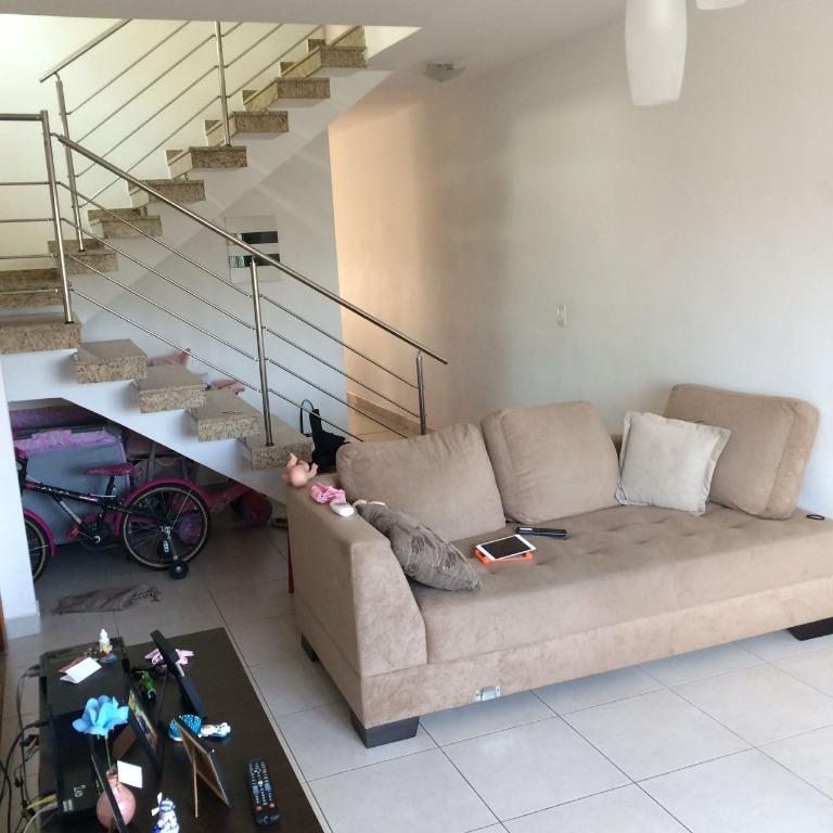 Casa à venda com 3 quartos, 125m² - Foto 1