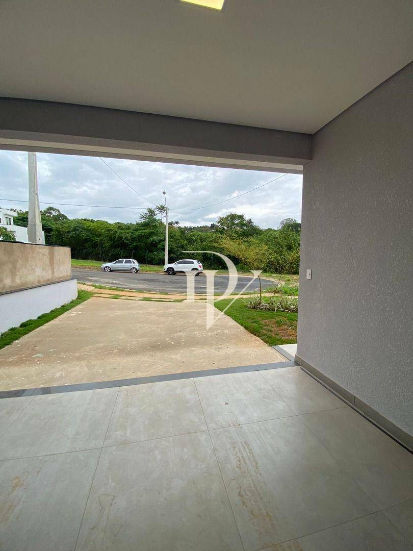 Casa de Condomínio à venda com 3 quartos, 156m² - Foto 2