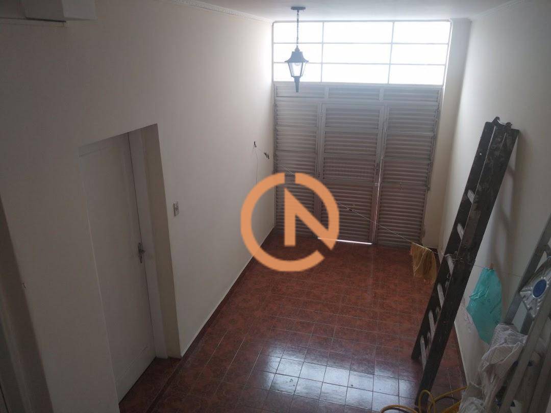 Casa à venda e aluguel com 4 quartos, 257m² - Foto 6