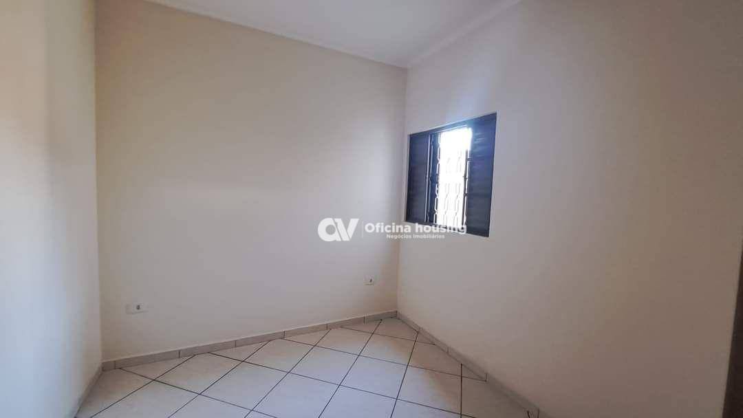 Casa à venda com 3 quartos, 75m² - Foto 4