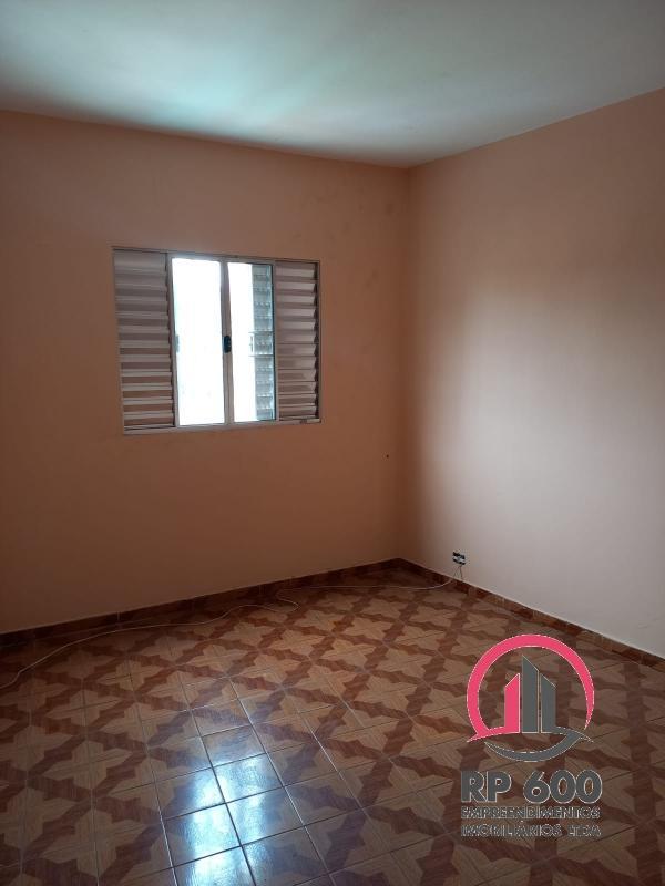 Casa à venda com 7 quartos, 240m² - Foto 12