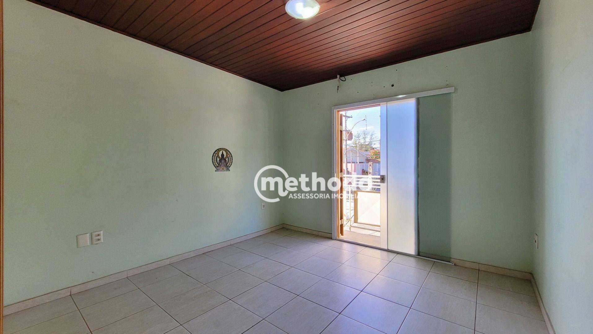 Casa à venda com 6 quartos, 250m² - Foto 32