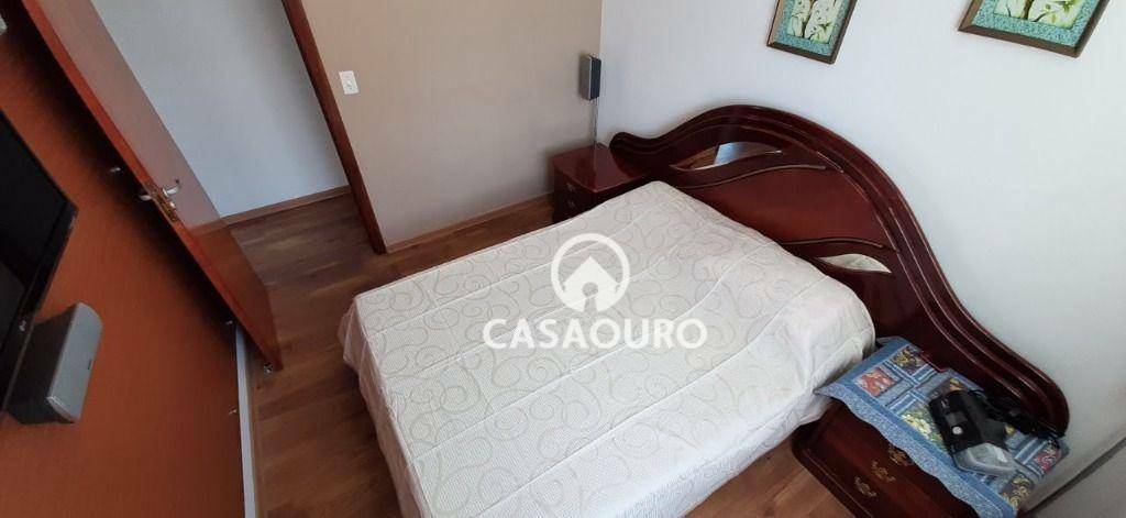 Apartamento à venda com 4 quartos, 140m² - Foto 7